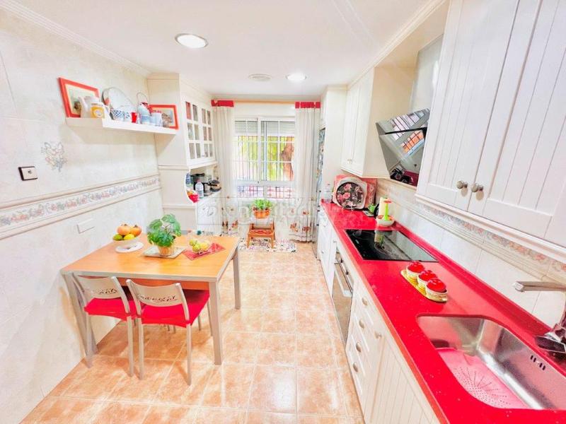 Foto 307331ec-430b-43fb-8d49-3d7e1fb22768. Dúplex amb aparcament a Orihuela ciudad Orihuela