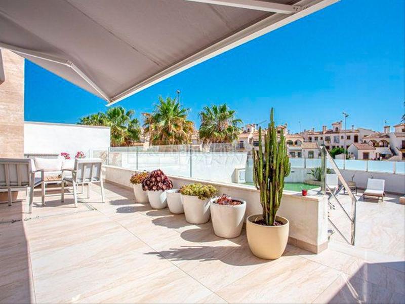 Foto 8291cf6a-c478-456f-a408-d2764f887484. Chalet mit parking pool in Villamartín-Las Filipinas Orihuela