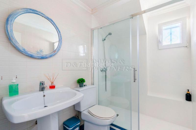 Foto bf94843b-ab15-4762-b138-104f449f1335. Chalet mit heizung pool in Playa Flamenca Orihuela