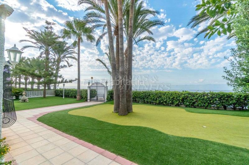 Foto 9c3be8bc-09cf-4465-af0f-665443257b37. Casa amb aparcament a Punta Prima Orihuela