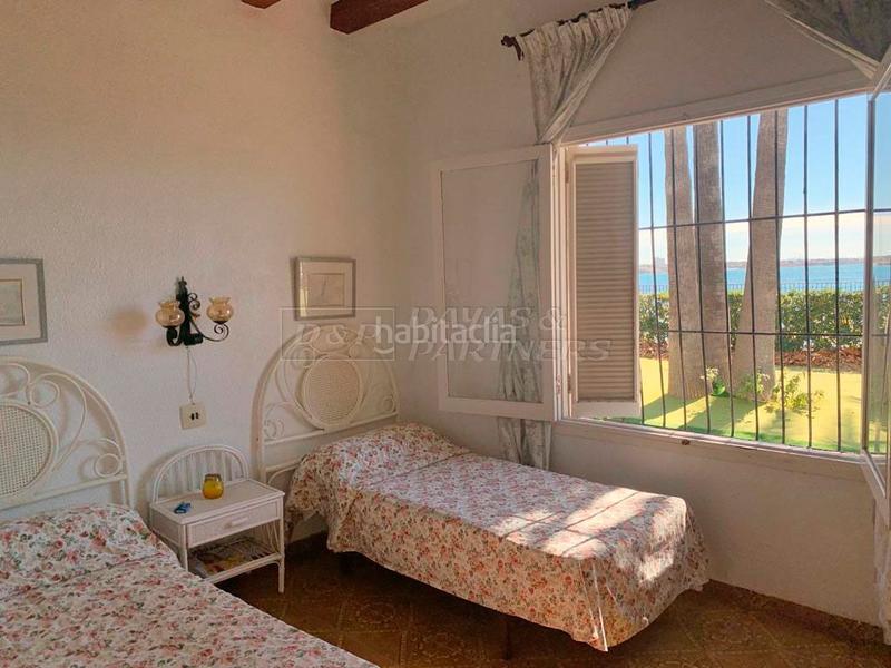 Foto d1a5624c-ac9a-4c58-8cbc-00527b83386b. Casa amb aparcament a Punta Prima Orihuela