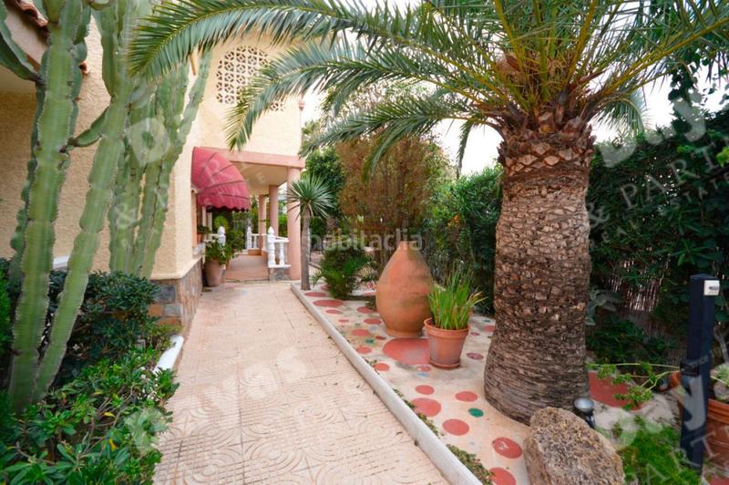 Foto c541bcac-72fa-462d-aca7-6d21faab7e30. Chalet villa en venta en La Veleta, 5 dormitorios. en Torrevieja