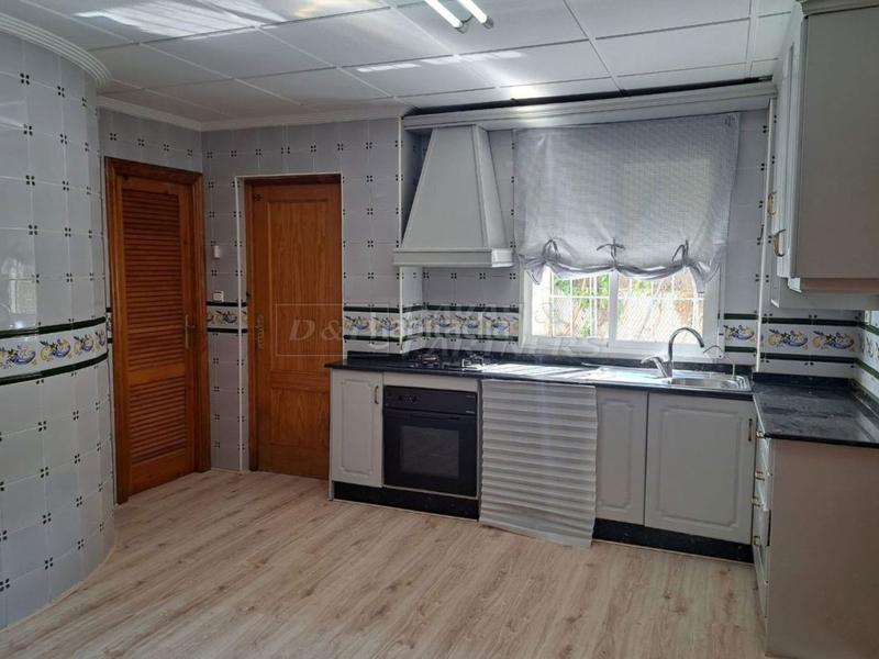 Foto 2e53a04e-cdc7-40aa-9184-b577064d3b88. Chalet avec chauffage parking piscine dans Desamparados - Hurchillo - Torremendo Orihuela