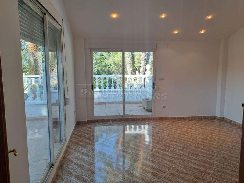 Foto bd3adbb0-02f8-44b4-a349-5360a353fda0. Chalet avec chauffage parking piscine dans Desamparados - Hurchillo - Torremendo Orihuela