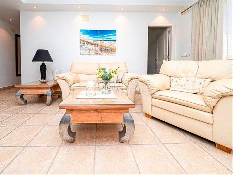 Foto b563d9f8-6a53-495a-8f8c-6904f570ab93. Chalet con parcheggio piscina in La Zenia Orihuela