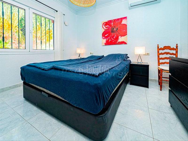 Foto e3df3a6a-e1cf-4141-a4d1-0d6a595fc3e9. Chalet con parcheggio piscina in La Zenia Orihuela