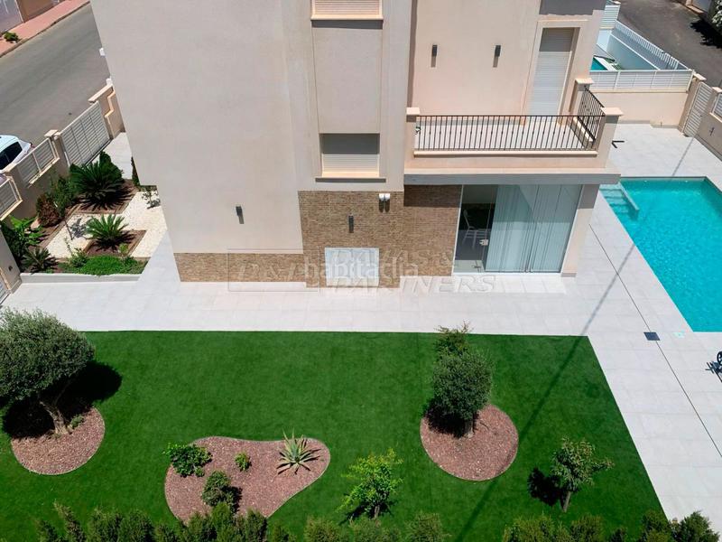 Foto f0562d89-7df2-4e24-aa8f-d1eb839473b9. Haus in alfredo nobel 147 in Zona los Frutales Torrevieja