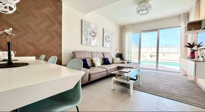 Foto f7d96f24-73cc-4a60-9b2c-0cef140bc1e5. Haus in alfredo nobel 147 in Zona los Frutales Torrevieja