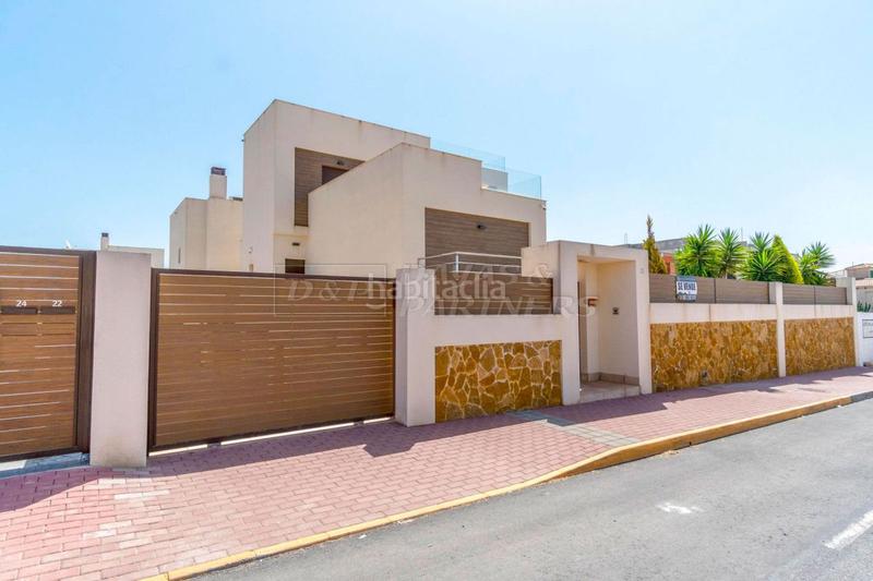 Foto 7aa2543a-0eab-474d-808c-c408c720cc75. Xalet amb aparcament piscina a Aguas Nuevas Torrevieja