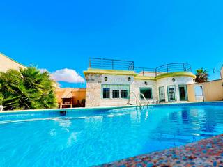 Rent House in Alfredo nobel 149. Casa en alquiler en las calas, 6 dormitorios.