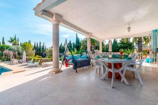 Chalet in Pueblo-Ubanizaciones. Chalet en venta en alfas del pi l, 5 dormitorios.