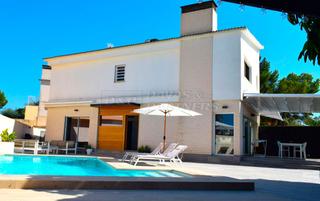Chalet à Escandinavia-Cautivador. Pareado en venta en colonia escandinaviacautivador, 4 dormitorio