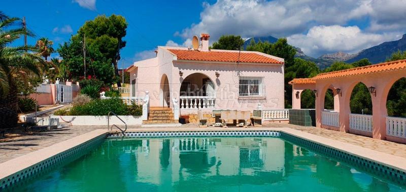 Foto a0fa3a43-c5f2-4313-b221-7210ee8e4fc0. Chalet mit parking pool in Coloma Nucia (la)