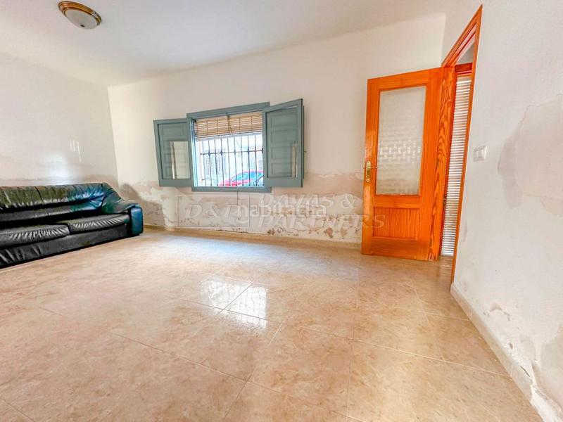 Foto c8235e71-d84b-4c98-b510-c90b63621ded. Casa adossada a Orihuela ciudad Orihuela