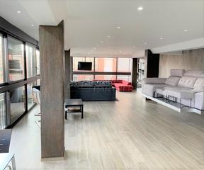 Pis a Teodomiro 12. Piso en venta en centro, 3 dormitorios.