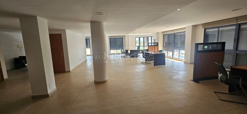 Foto 02317988-cf92-4003-bb1b-d960cc53fe1f. Miete büro in francisco tormo de haro in Orihuela ciudad Orihuela