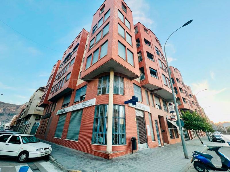Foto 45ed81c0-b435-44ae-b505-e55095eb313c. Miete büro in francisco tormo de haro in Orihuela ciudad Orihuela