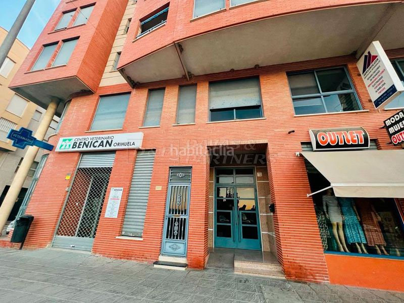 Foto 4ea86bf0-bc74-4357-b77a-31983684fa64. Miete büro in francisco tormo de haro in Orihuela ciudad Orihuela