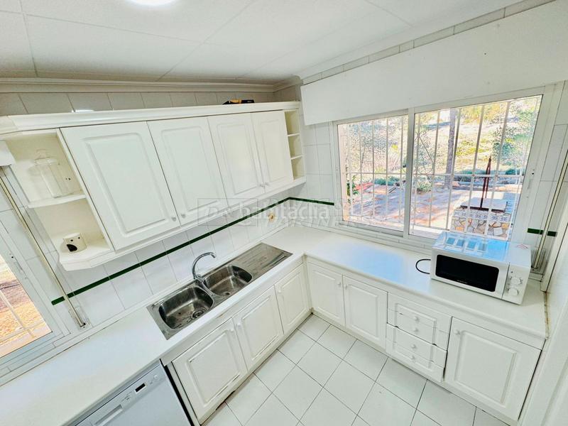 Foto 9845de8b-a0f1-400c-8f0d-09c6497fbcf0. Masía en garbanzuelo finca rúst. en venta costa, 4 dormitorios. en Orihuela