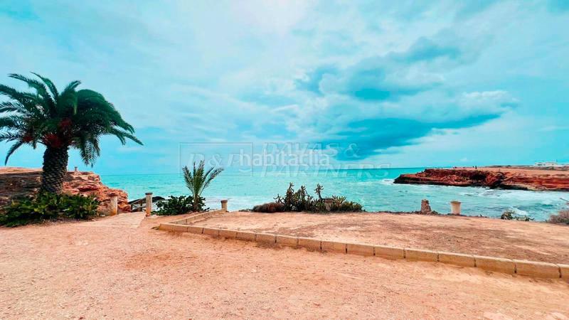 Foto c8fbf6fd-be31-479e-87ac-e3c9d67098bc. House in alfredo nobel 149 in Zona los Frutales Torrevieja