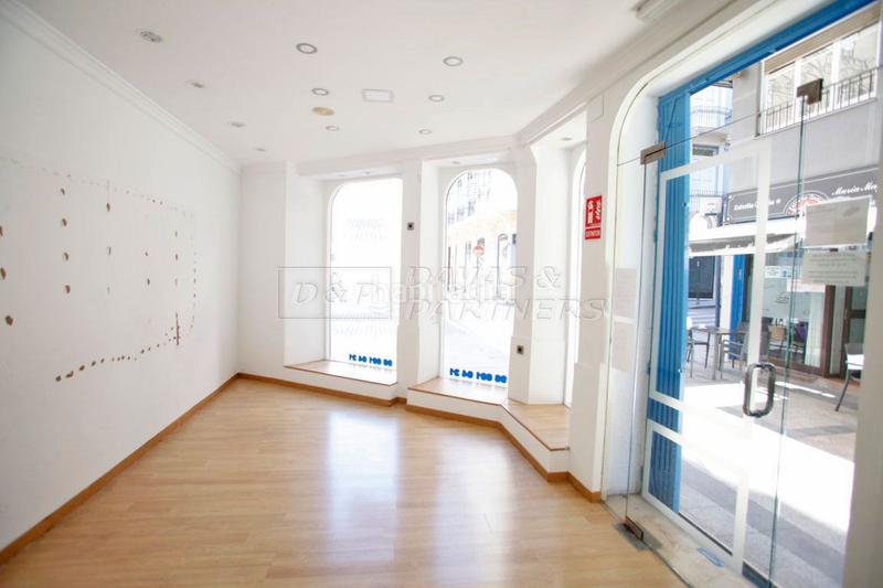 Foto 5942fb3b-befd-4355-9202-ff011cc98706. Alquiler local comercial local com. en alquiler en centro. en Orihuela