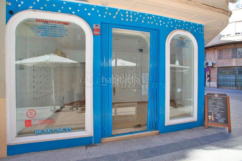 Foto baaaab41-9e23-4eb7-a7aa-7c78b016c6c0. Location local commercial dans Orihuela ciudad Orihuela