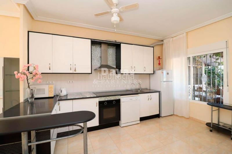 Foto 8279017d-1001-4882-9ace-a7d394fd67f7. Xalet a Punta Prima Torrevieja