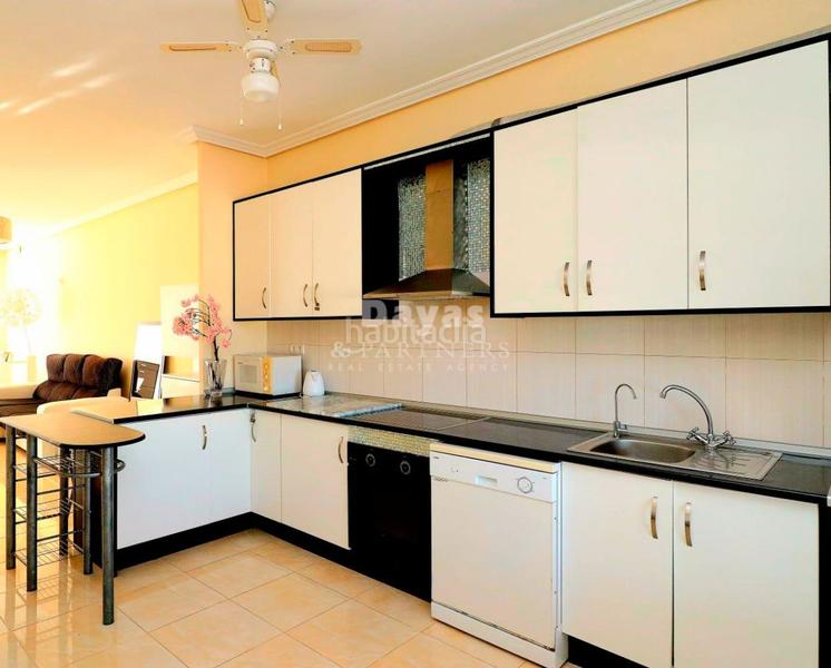 Foto a8026ffc-6adc-46c1-aea3-6405d588fe9e. Xalet a Punta Prima Torrevieja