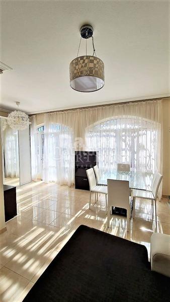 Foto f5890405-5096-4e6c-a0b7-3a2d522e928a. Xalet a Punta Prima Torrevieja