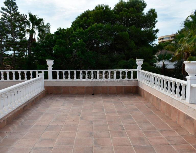 Foto d446dcb0-2fb8-416d-821e-328192d89e22. Chalet con riscaldamento parcheggio piscina in La Zenia Orihuela