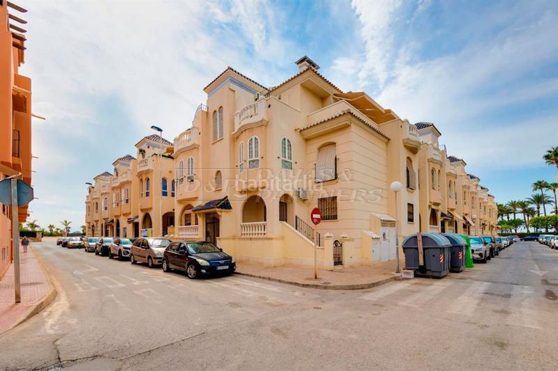 Foto 850dd34b-6045-4f73-9192-23b027e29874. Appartement avec piscine dans Zona los Frutales Torrevieja