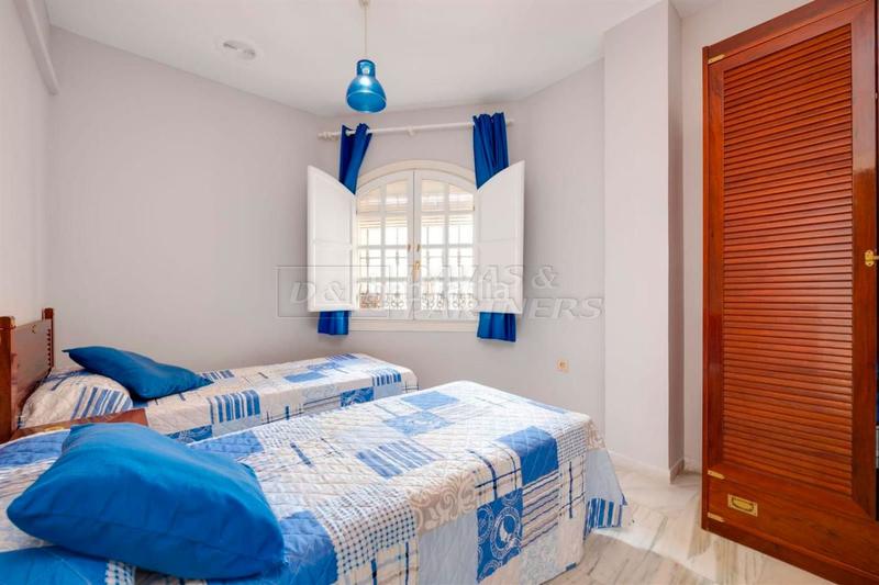 Foto 9a51782b-a644-40a0-8d7e-c25f23b6bf88. Appartement avec piscine dans Zona los Frutales Torrevieja