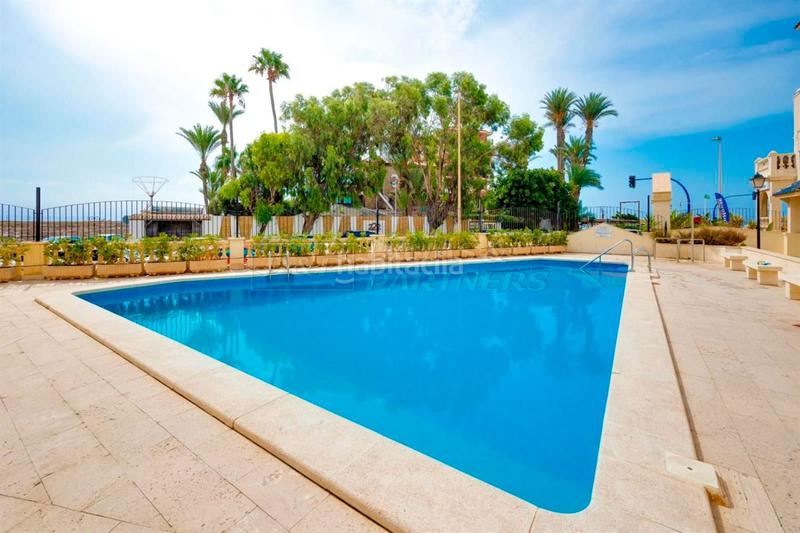 Foto f18579e9-362d-41fe-bbb1-589e1963f190. Appartement avec piscine dans Zona los Frutales Torrevieja