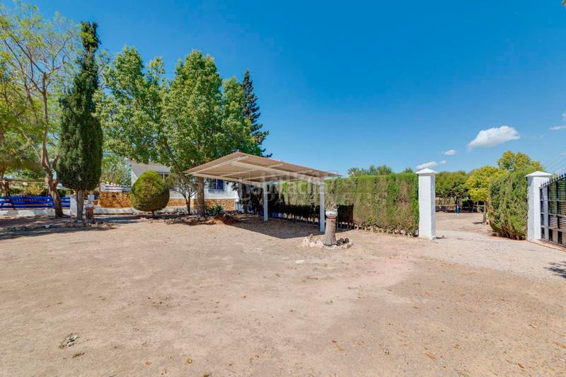 Foto f6b6ac74-2cc8-45da-a3e1-ee4da1f3c3ce. Chalet avec parking dans Algorfa