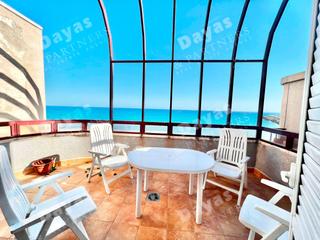 Location Attique à Juan aparicio 2. Atico en alquiler en centro, 3 dormitorios.