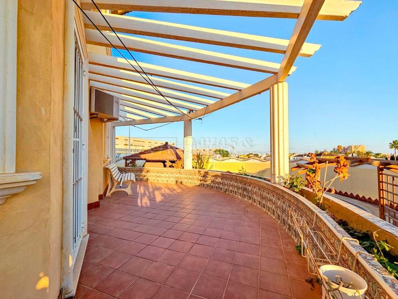 Foto 30428832-3236-497f-9523-1df59857960d. Xalet amb calefacció aparcament piscina a Aguas Nuevas Torrevieja