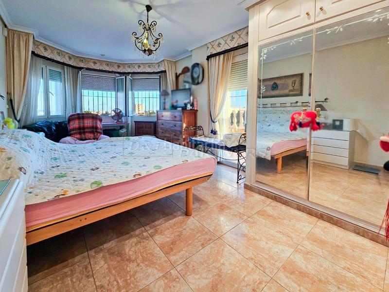 Foto 4b75358b-2a72-41c6-9c12-e28156aecb92. Xalet amb calefacció aparcament piscina a Aguas Nuevas Torrevieja