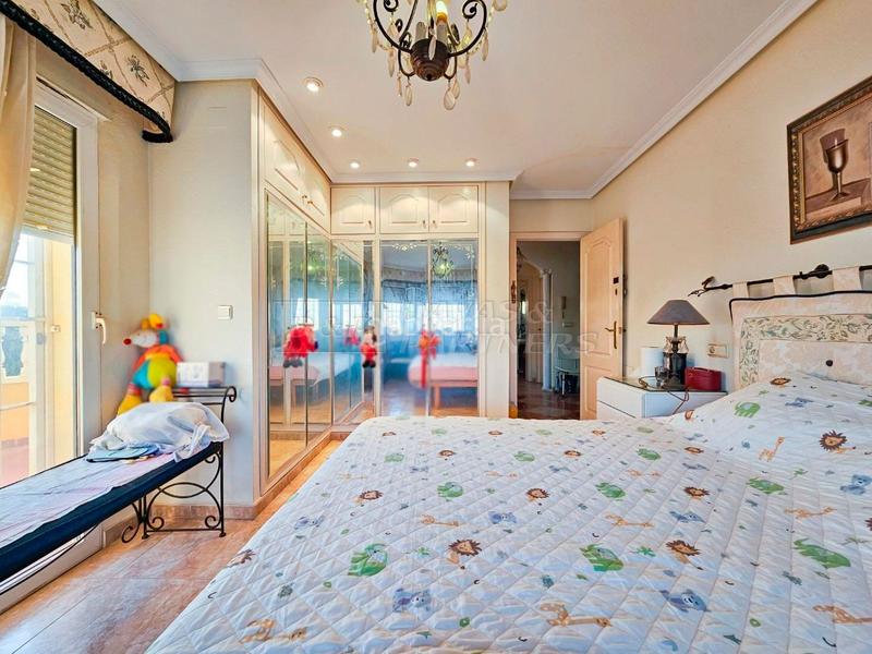 Foto a3717d17-86d8-40c5-8f57-0d771768ff1d. Xalet amb calefacció aparcament piscina a Aguas Nuevas Torrevieja