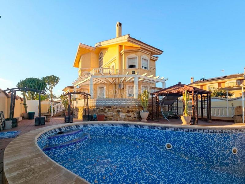 Foto f3b494d3-b7f5-4631-a9bf-9a2bdc6fc5d0. Xalet amb calefacció aparcament piscina a Aguas Nuevas Torrevieja