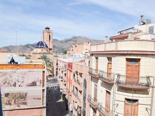 Pis a Orihuela Ciudad. Piso en venta en centro, 5 dormitorios.