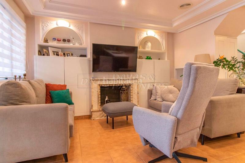 Foto 0fc0104d-5456-4cf6-b9b7-65ca56a37289. Casa adossada amb aparcament piscina a Zona los Frutales Torrevieja