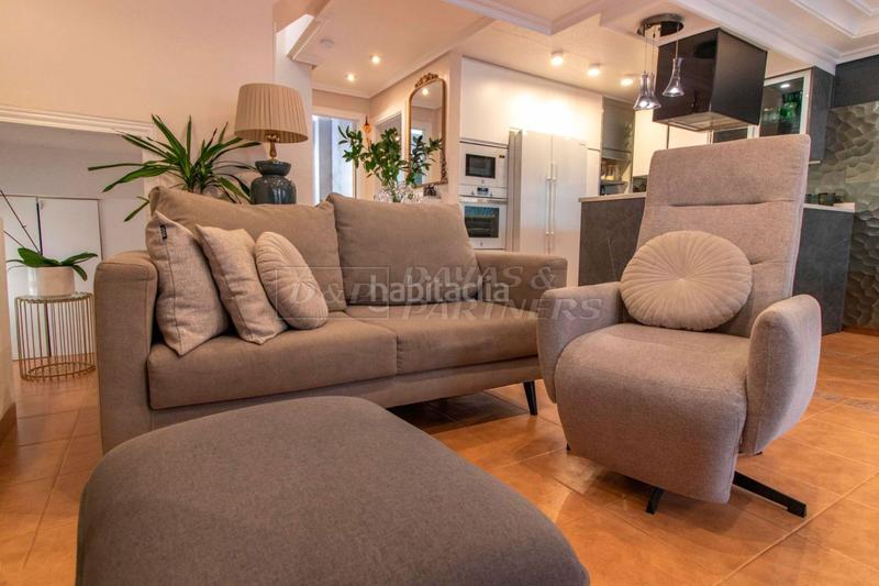 Foto 52d145f8-8162-47af-b852-e06a252bbf0c. Casa adossada amb aparcament piscina a Zona los Frutales Torrevieja