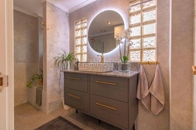 Foto 687593a2-e99e-43ea-a121-0f9f7e788060. Casa adossada amb aparcament piscina a Zona los Frutales Torrevieja