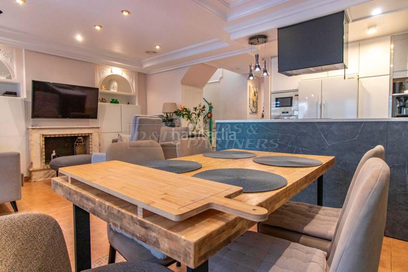 Foto aa870fa1-3114-41ba-bc55-ac0e871468df. Casa adossada amb aparcament piscina a Zona los Frutales Torrevieja