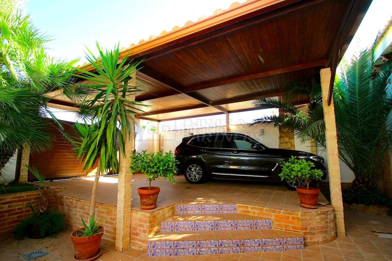 Foto 50ad3a59-7ca7-417b-80f5-30a71e0fa1f7. Chalet villa en venta en las calas, 7 dormitorios. en Torrevieja
