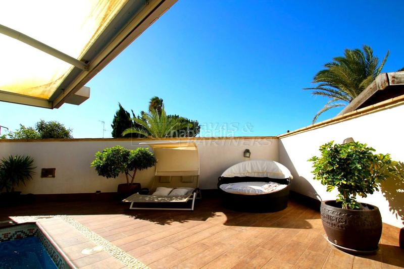 Foto b9a730df-1504-4ee7-abb8-54540cde68a2. Chalet villa en venta en las calas, 7 dormitorios. en Torrevieja