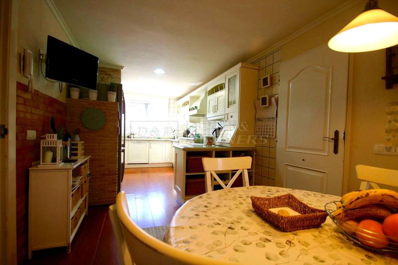 Foto c28acf47-3abb-4513-8a0d-68153660e98e. Chalet villa en venta en las calas, 7 dormitorios. en Torrevieja