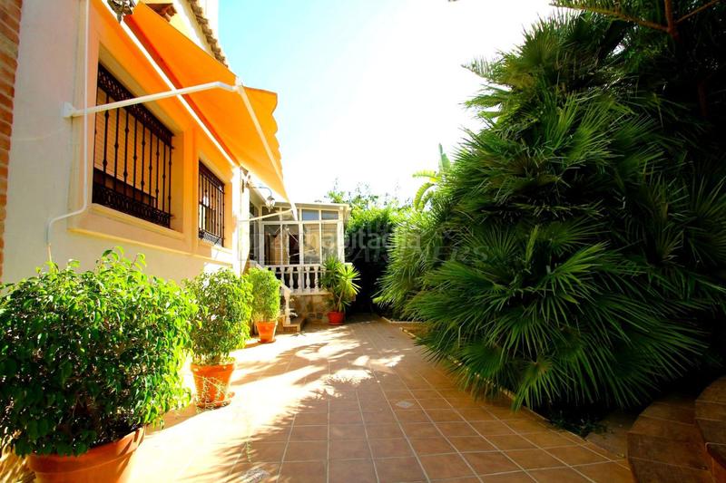 Foto ca665f1f-7adc-4301-9135-b361c31ea8e2. Chalet villa en venta en las calas, 7 dormitorios. en Torrevieja