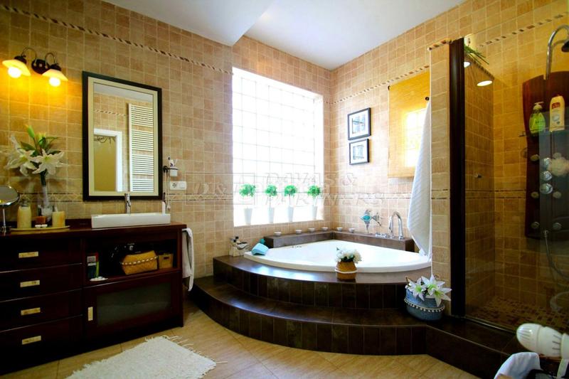 Foto d73becee-7b1b-4e37-a8fd-c0c44548c6bf. Chalet villa en venta en las calas, 7 dormitorios. en Torrevieja