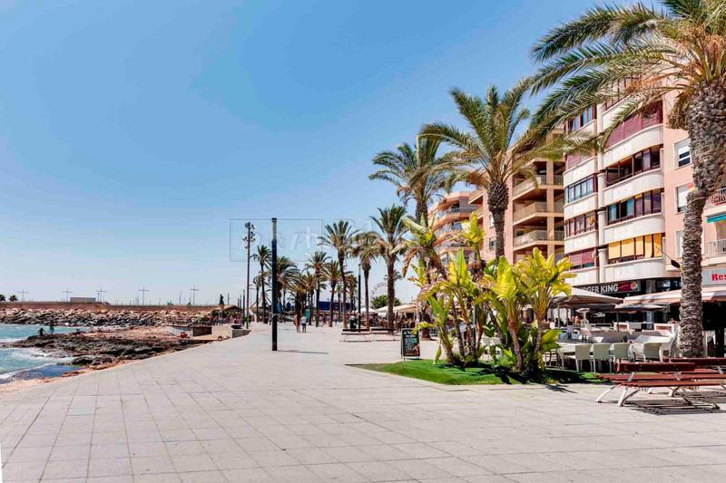 Foto 2129dd91-0569-4f45-8d69-ca41ef88310a. Apartament amb aparcament a Las Piscinas Naturales Torrevieja